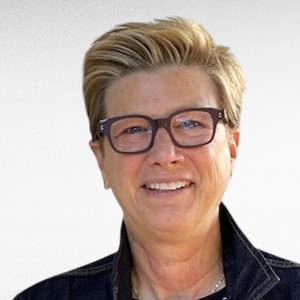 Joni Ogle Headshots 300x300